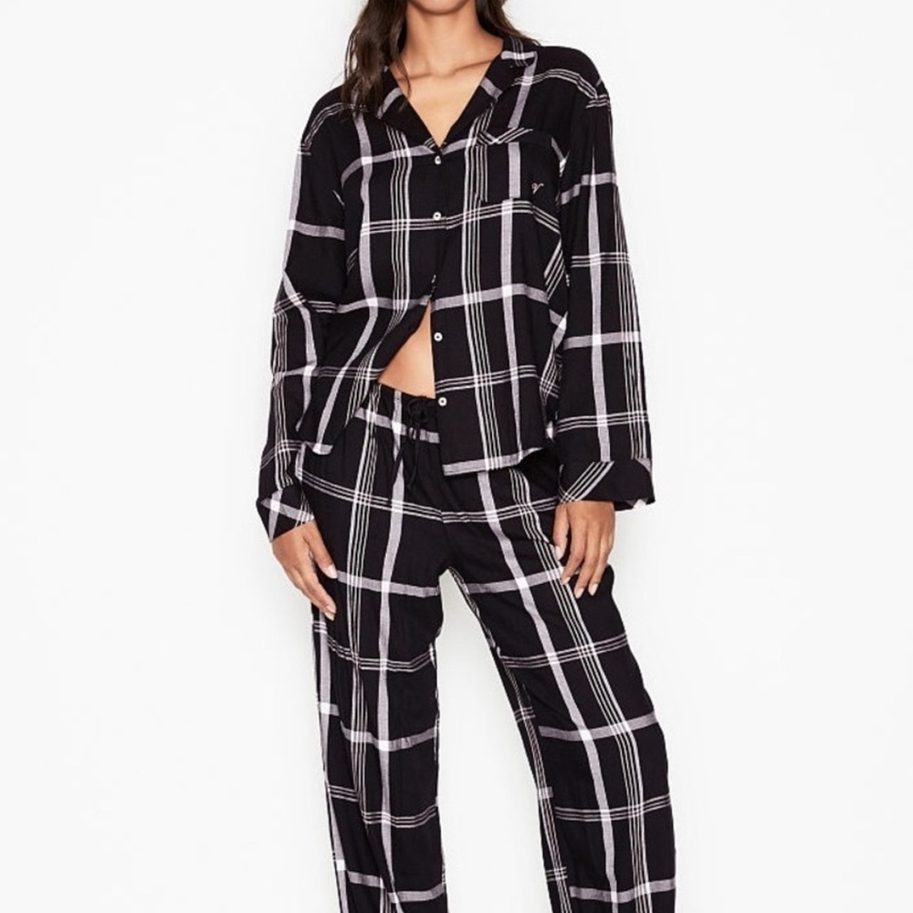 Petite S Victorias Secret PJ Set Black Plaid Button Down with Front Pocket Logo